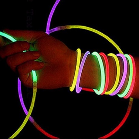 NEW 15 GLOW STICKS WITH CONNECTERS BRACELETS NECKLACES 
