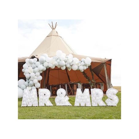 MR & MRS Balloon Mosaic Stand|Wedding Decor 